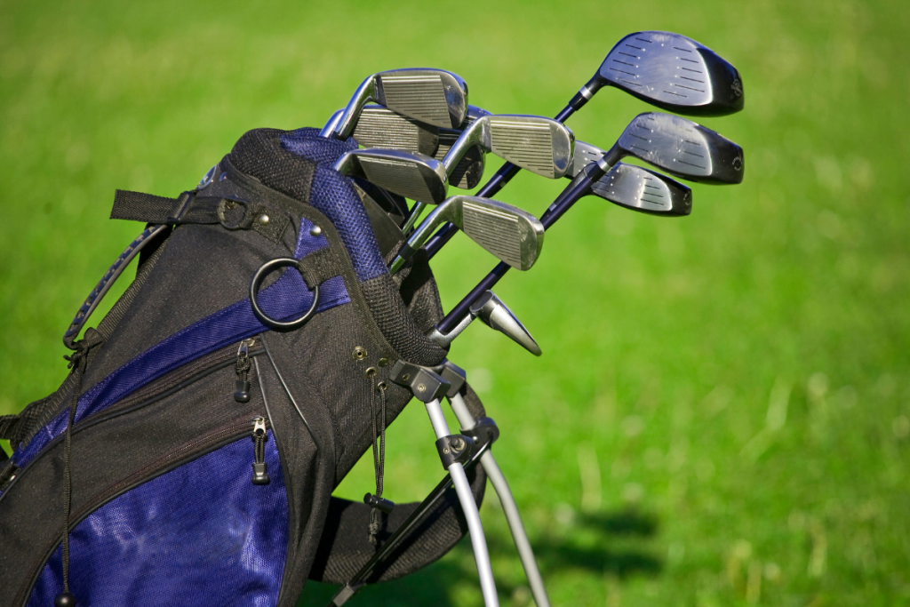 How Many Golf Clubs Can You Have in Your Bag: Disadvantages Of Carrying The Maximum Number Of Clubs